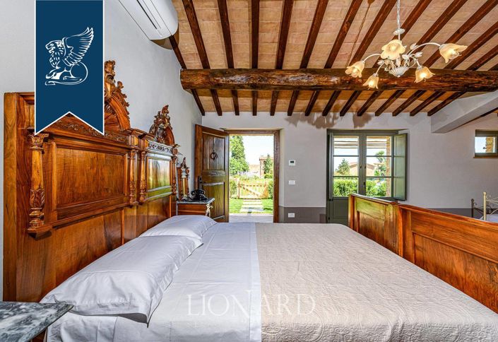 Image No.15-Ferme de 10 chambres à vendre à Montepulciano