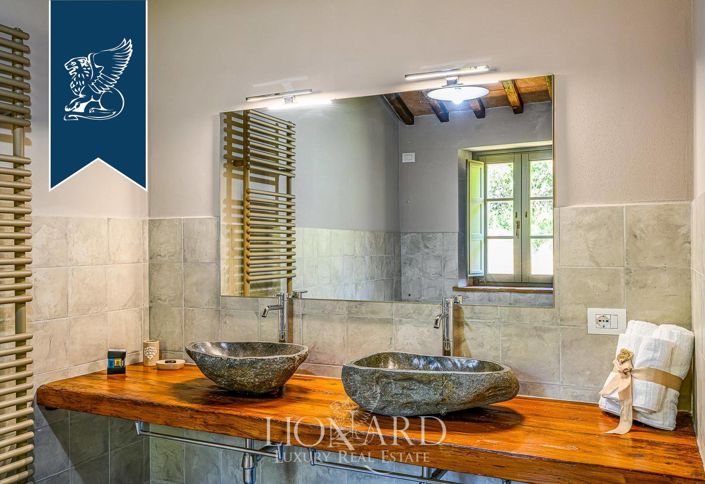 Image No.26-Ferme de 10 chambres à vendre à Montepulciano