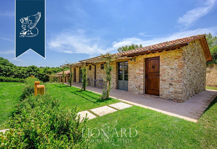 Image No.6-Ferme de 10 chambres à vendre à Montepulciano