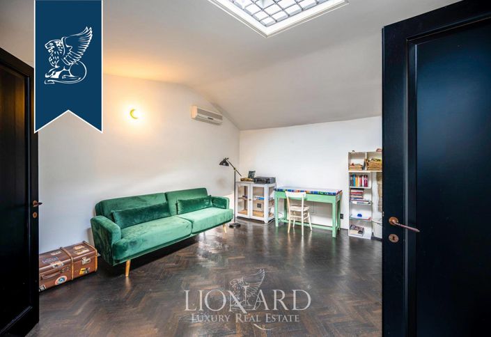 Image No.10-4 Bed Property for sale