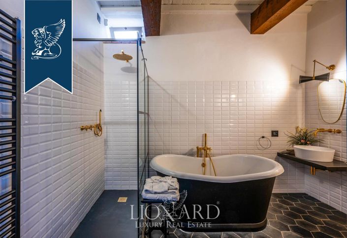 Image No.15-4 Bed Property for sale