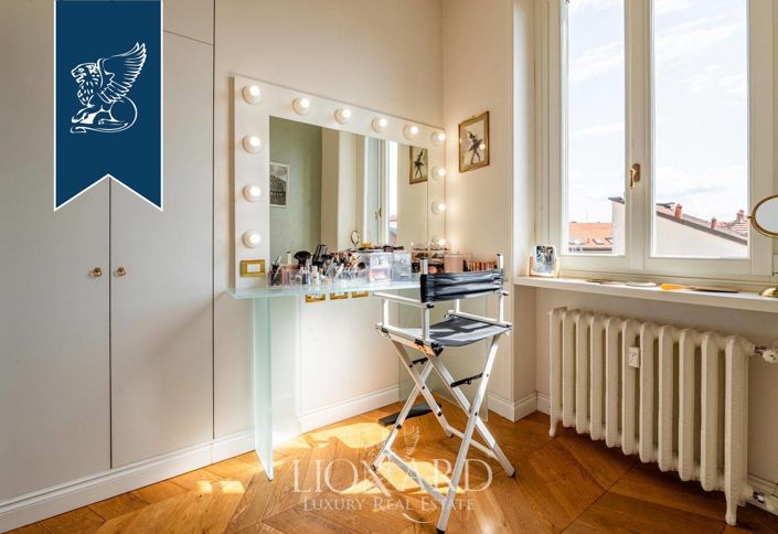 Image No.19-5 Bed Apartment for sale