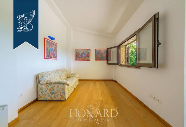 Image No.19-5 Bed Villa for sale