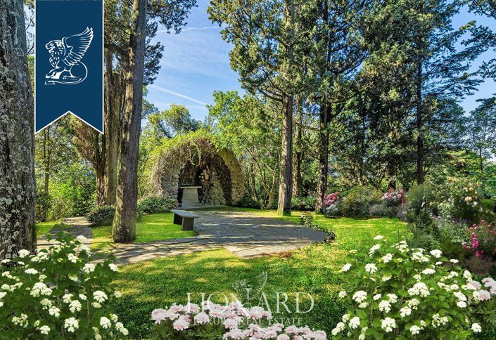 Image No.11-38 Bed Property for sale