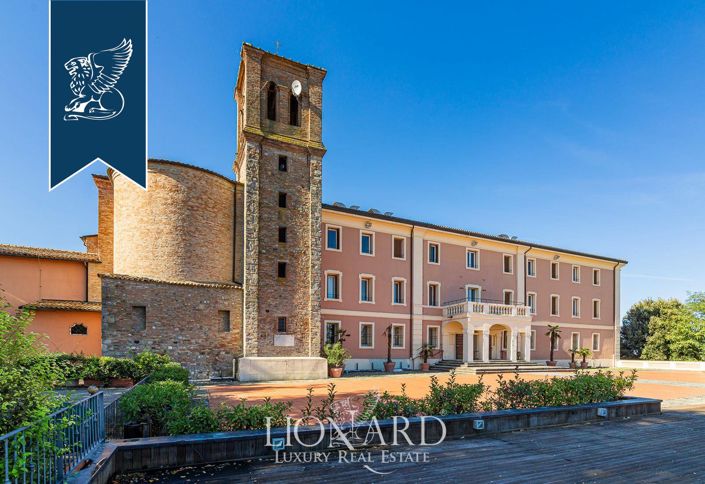 Image No.14-38 Bed Property for sale