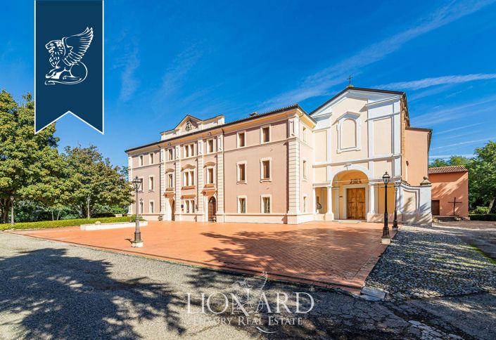 Image No.18-38 Bed Property for sale