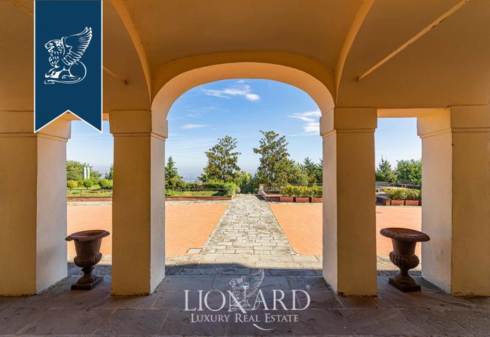 Image No.24-38 Bed Property for sale