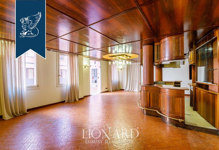 Image No.30-38 Bed Property for sale