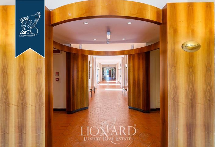 Image No.32-38 Bed Property for sale