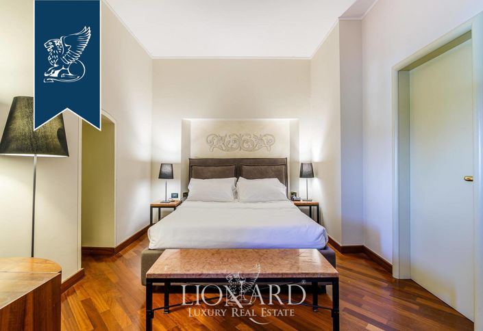 Image No.42-38 Bed Property for sale