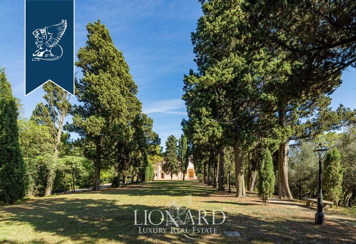 Image No.45-38 Bed Property for sale