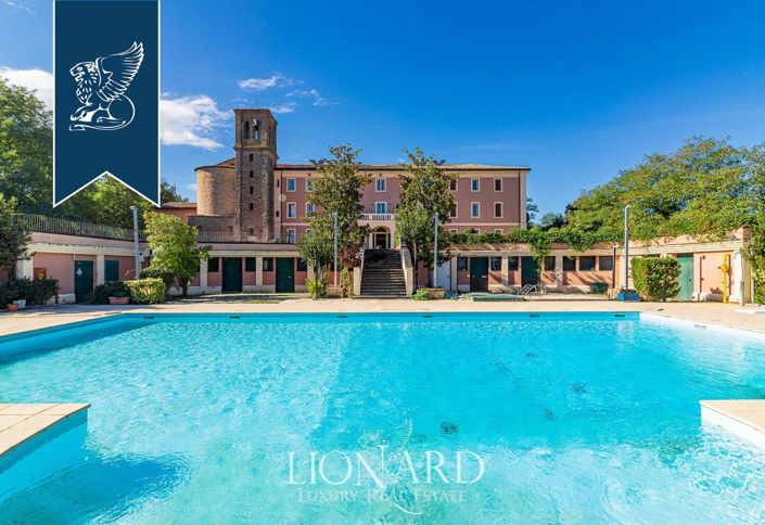 Image No.5-38 Bed Property for sale