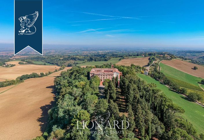 Image No.51-38 Bed Property for sale