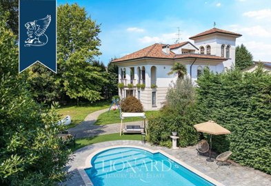 1 - Milan, Villa