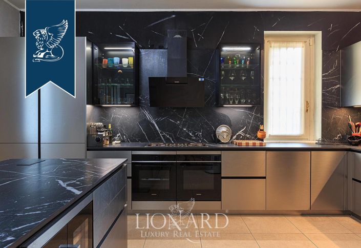 Image No.17-6 Bed Villa for sale