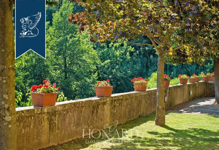 Image No.16-10 Bed Villa for sale