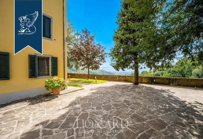 Image No.17-10 Bed Villa for sale