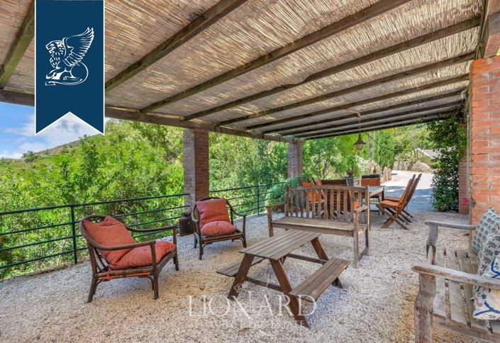 Image No.11-7 Bed Villa for sale