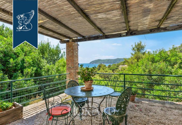 Image No.13-7 Bed Villa for sale