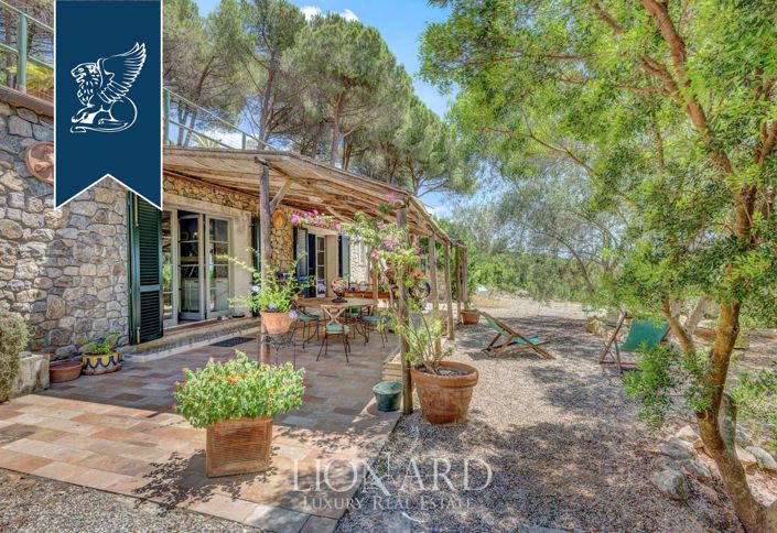 Image No.16-7 Bed Villa for sale