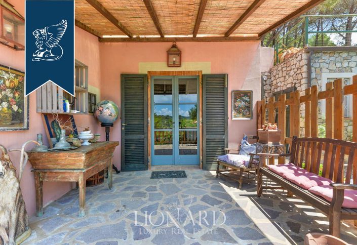 Image No.17-7 Bed Villa for sale