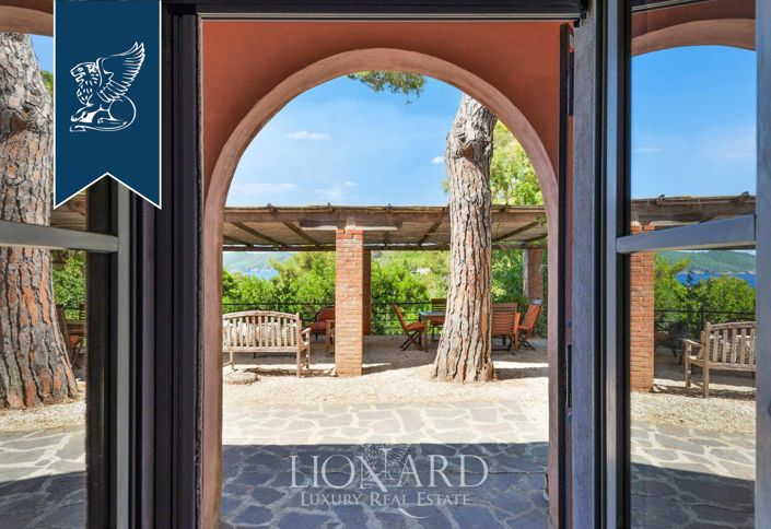 Image No.18-7 Bed Villa for sale