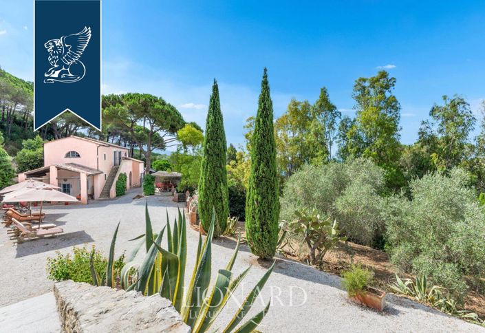 Image No.8-7 Bed Villa for sale