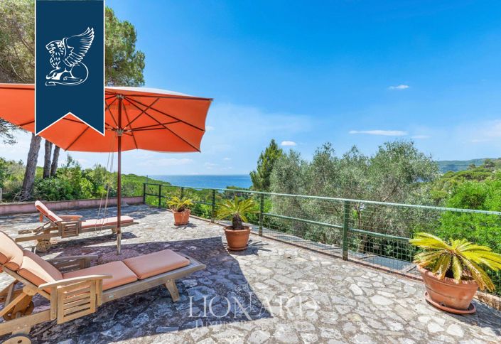 Image No.9-7 Bed Villa for sale