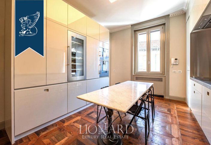 Image No.20-3 Bed Apartment for sale