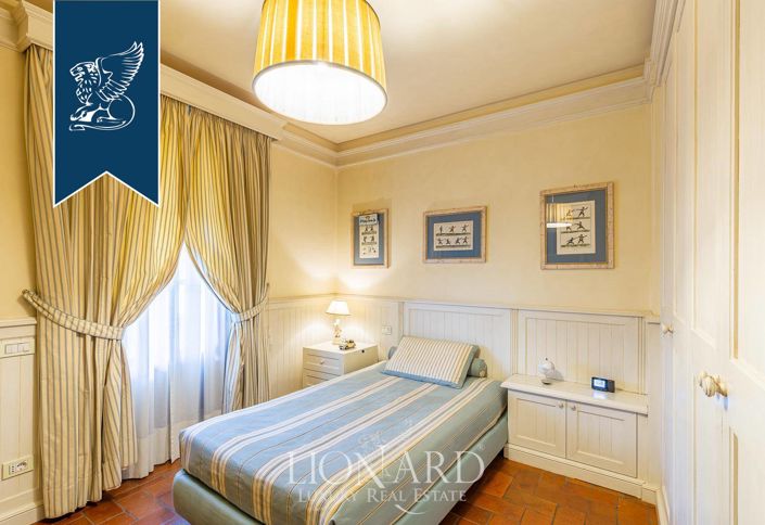 Image No.48-5 Bed Villa for sale