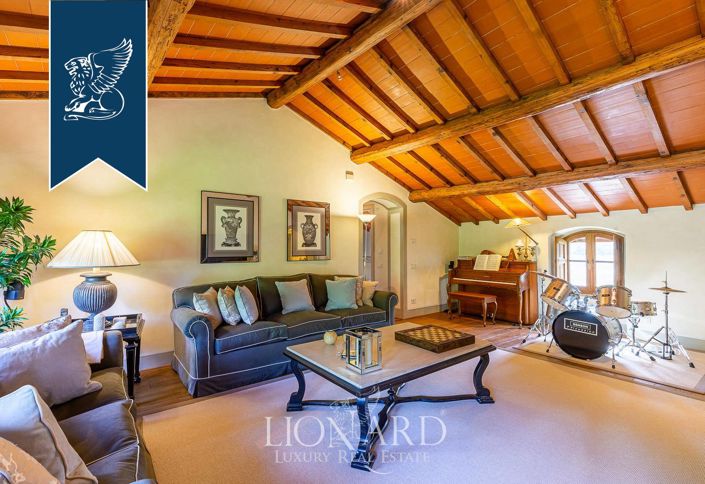 Image No.52-5 Bed Villa for sale