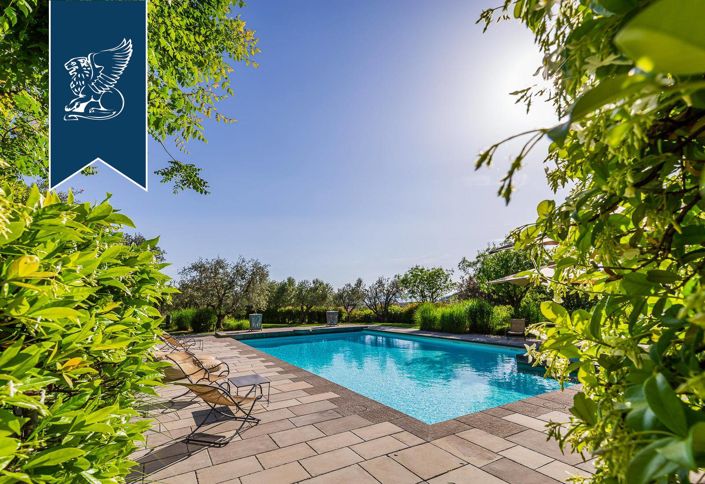 Image No.8-5 Bed Villa for sale