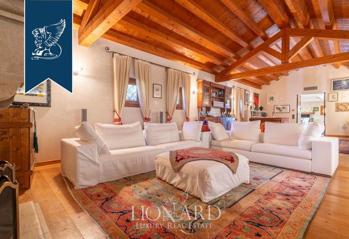 Image No.18-4 Bed Villa for sale