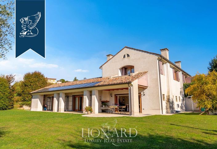 Image No.4-4 Bed Villa for sale