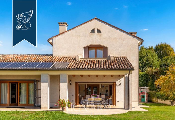 Image No.6-4 Bed Villa for sale