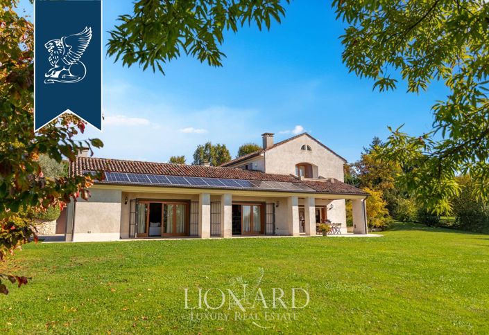 Image No.7-4 Bed Villa for sale