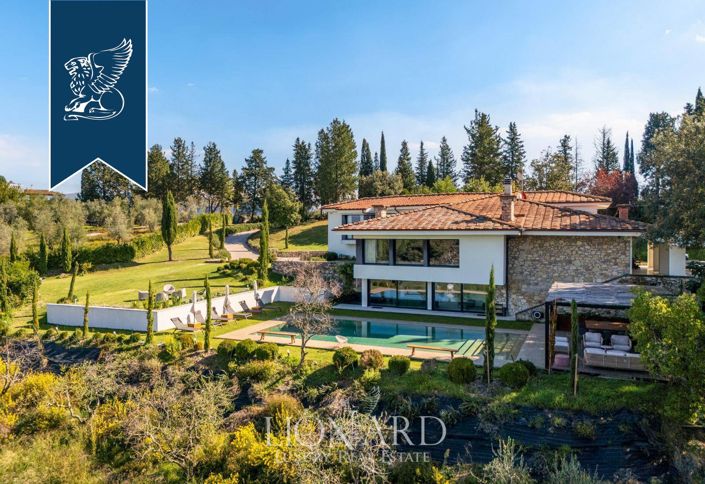 Image No.2-5 Bed Villa for sale