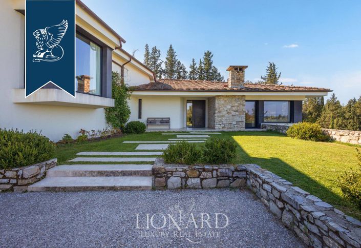 Image No.9-5 Bed Villa for sale