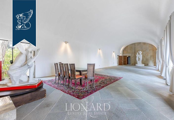 Image No.18-8 Bed Villa for sale