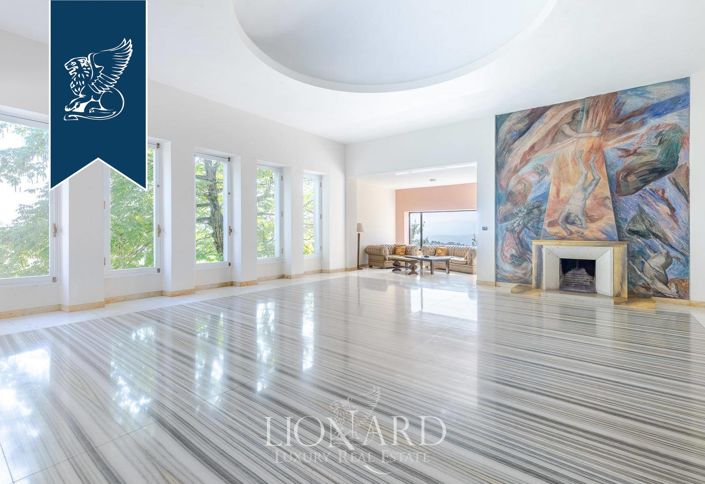 Image No.19-8 Bed Villa for sale