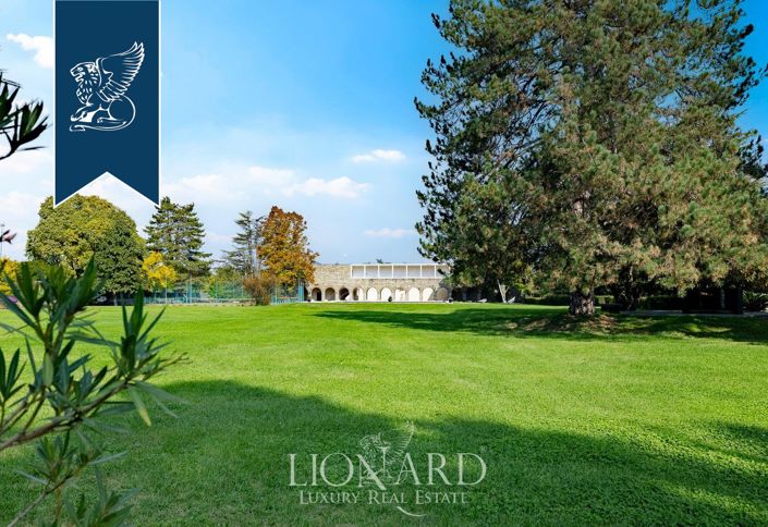 Image No.6-8 Bed Villa for sale