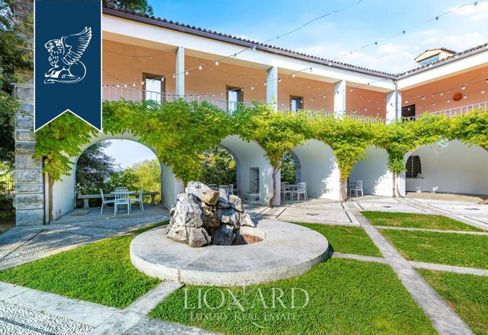 Image No.8-8 Bed Villa for sale