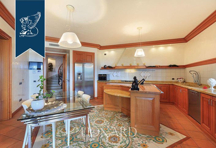 Image No.19-4 Bed Villa for sale