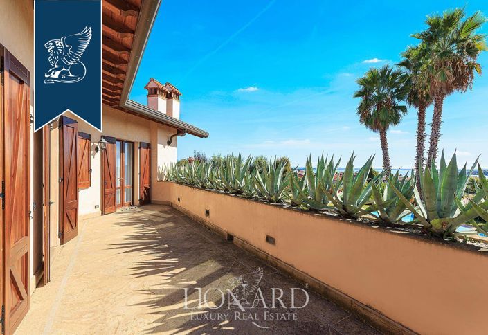 Image No.9-4 Bed Villa for sale