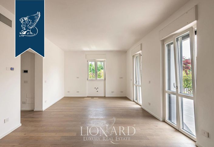 Image No.9-3 Bed Villa for sale