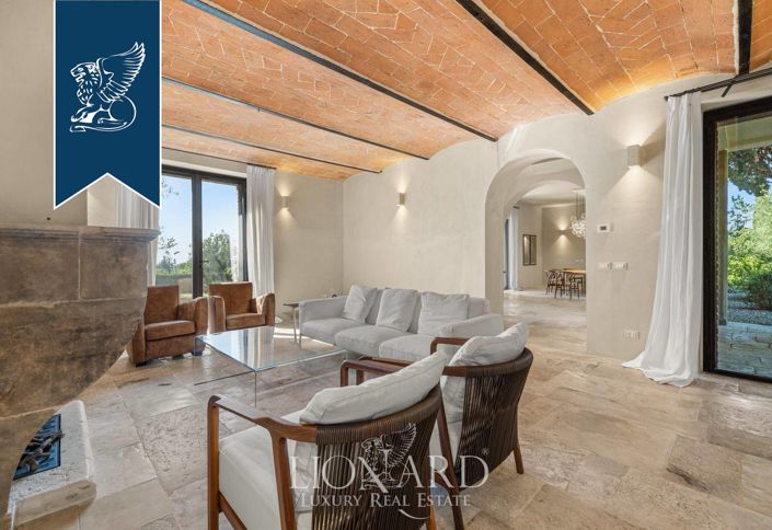 Image No.44-6 Bed Villa for sale