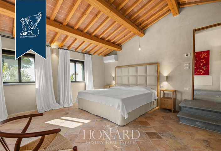 Image No.54-6 Bed Villa for sale