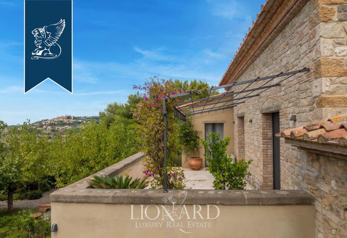 Image No.8-6 Bed Villa for sale