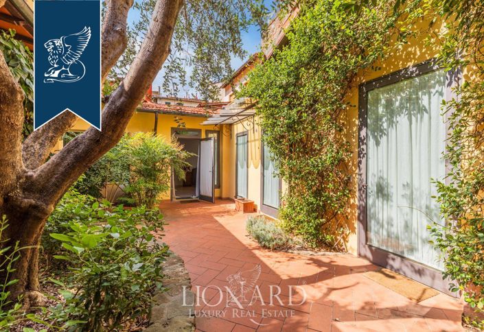 Image No.4-9 Bed Apartment for sale