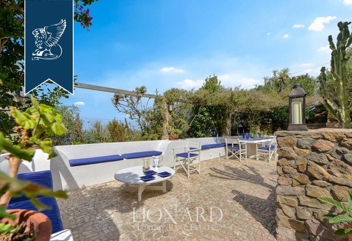 Image No.13-2 Bed Villa for sale